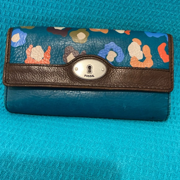 FOSSIL Maddox “Trifold Leather Floral Wallet” 7.5”L Teal/Brown ID/Cards Slot EUC - Picture 1 of 10